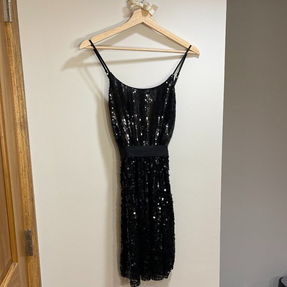 EXPRESS | BLACK SEQUIN MINI COCKTAIL DRESS WITH BLACK WAIST TIE | SIZE XS - Picture 3 of 9